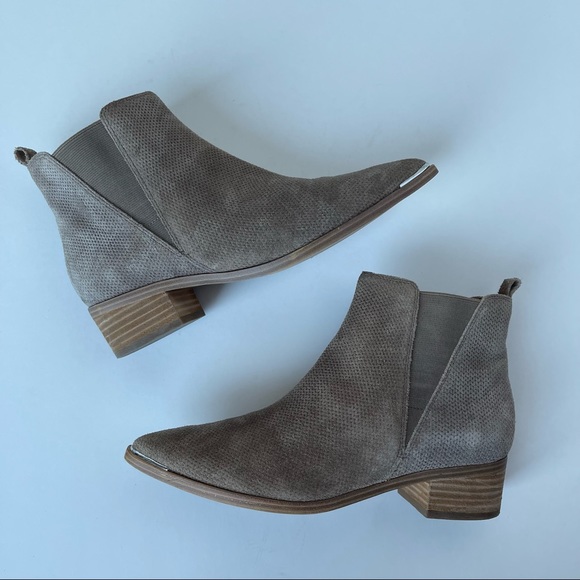 Marc Fisher Buttery Soft Suede Ankle Boot 6M Bootie Braided Silver Pointed Toe - Picture 8 of 11